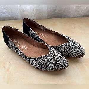 TOMS Women's Jutti Ballet Flat Size 5